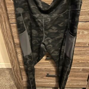 Camouflage Leggings with Pockets